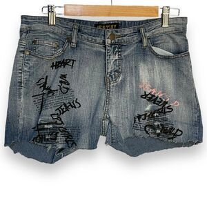 Destiny Graffiti Print Jeans Shorts Women 11 Juniors Blue Pockets Stretch Casual